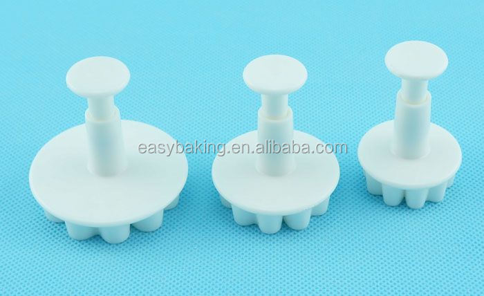 Wholesale custom four-leaved clover plunger cutter for cake decorating