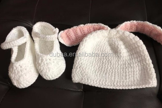 baby hat and shoes.jpg