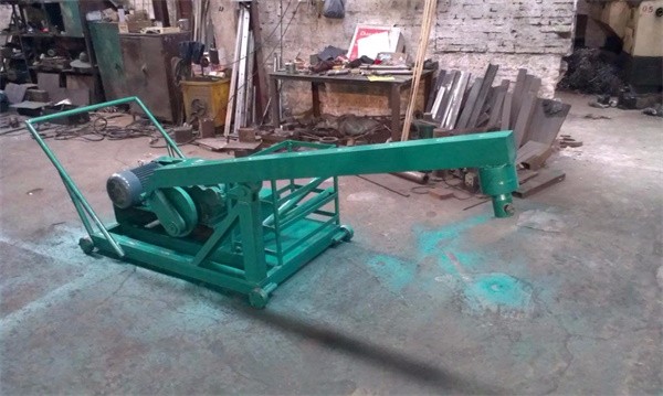 Mechanical feeder2A.jpg