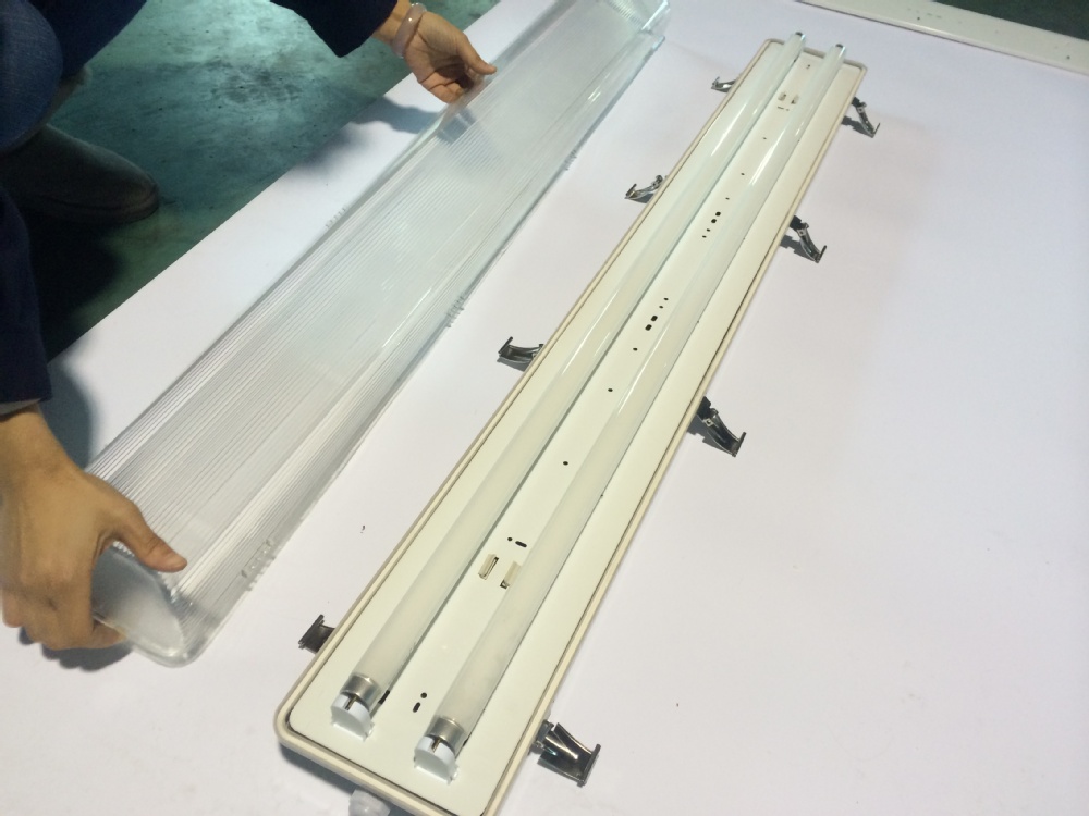 t8防水ハウジング、 led1500ミリメートルip65防水照明器具問屋・仕入れ・卸・卸売り