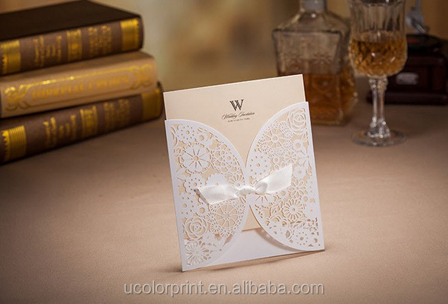 ホワイト中空の花の絹タイの結婚式の招待状招待状封筒付、 シール仕入れ・メーカー・工場