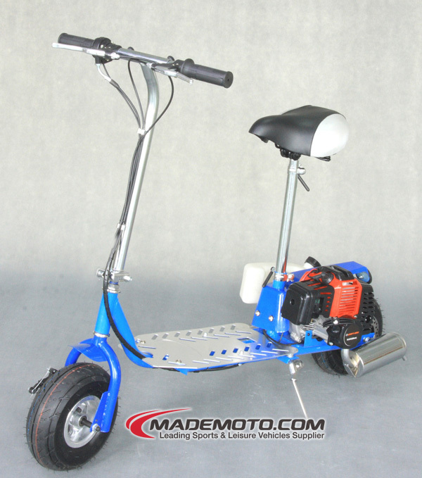 43cc Gas Power Scooter GS4303-left front.jpg