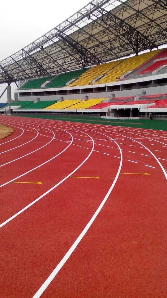 中国工場価格スタジアムアスレチックランニングゴムクローラ合成ランニングトラックスーツ材料仕入れ・メーカー・工場