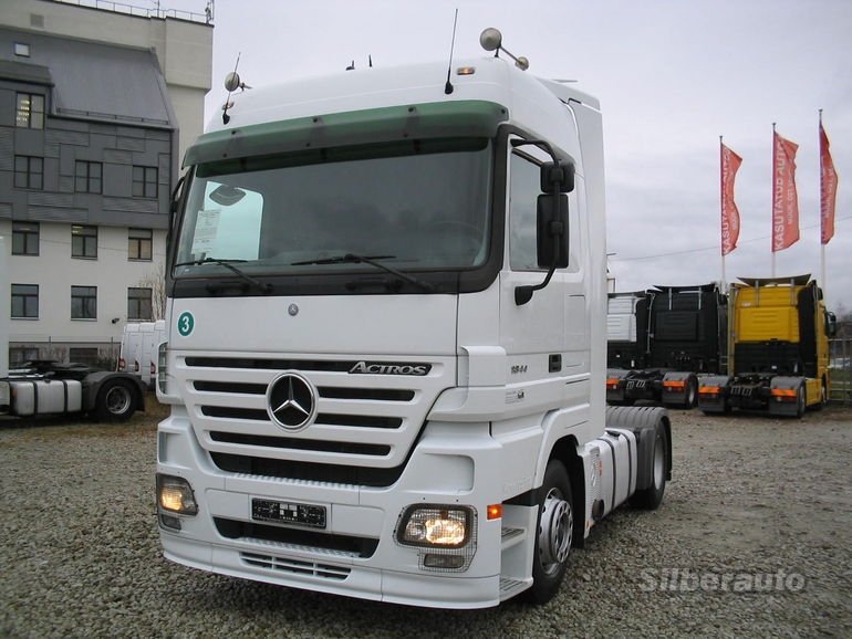 Used mercedes benz truck in spain #2