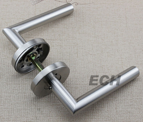 puerta del tubo manija cubre