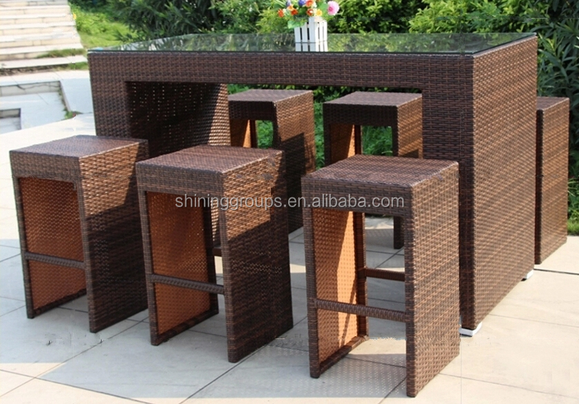 屋外の家具籐の高いバーの椅子とテーブルのセットの庭の家具仕入れ・メーカー・工場