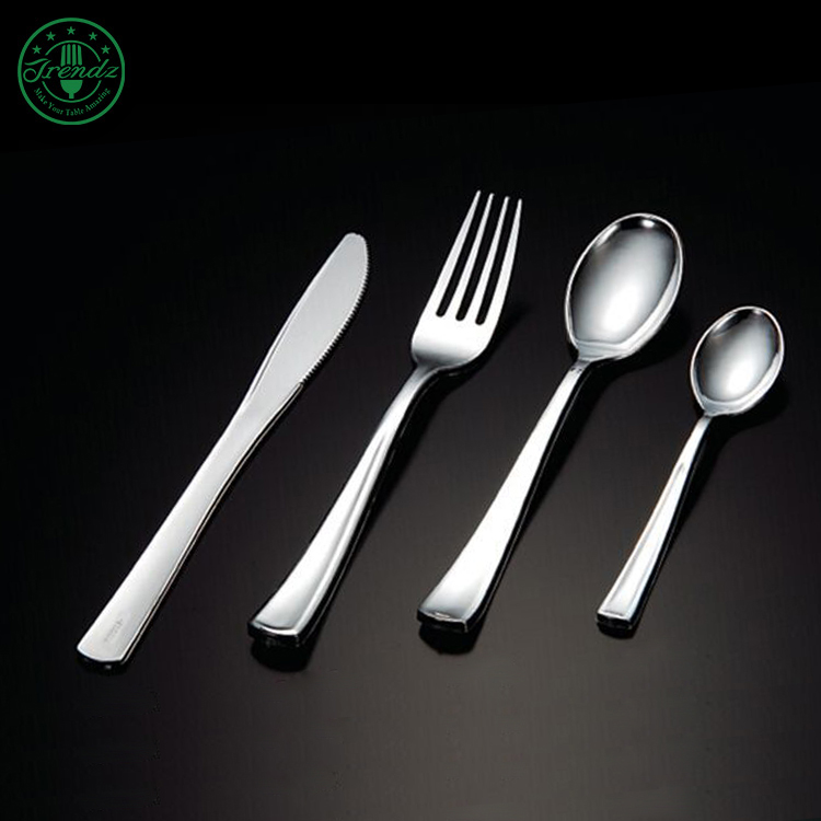 plastic cutlery set.jpg