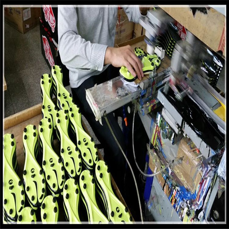 人気のある実用的なゴム材料七面鳥2015サッカー靴の靴底仕入れ・メーカー・工場