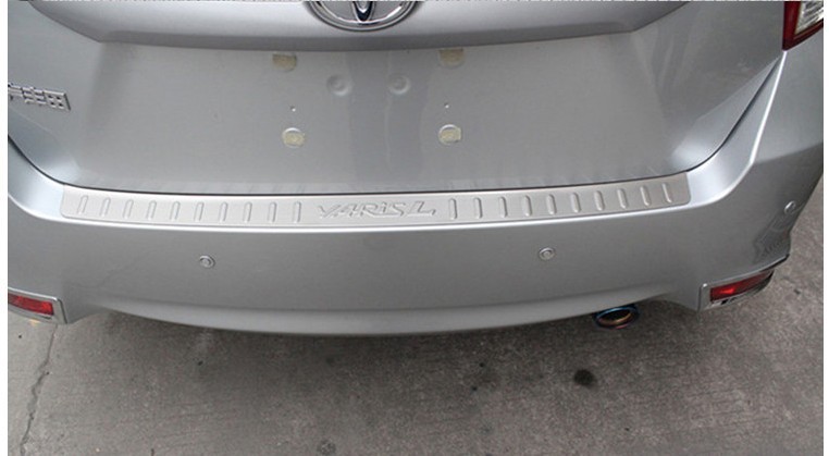 ステンレス鋼のトランクを保護する外蓋成形バンパープレートトヨタヤリスのために合う2013-20141pcl問屋・仕入れ・卸・卸売り