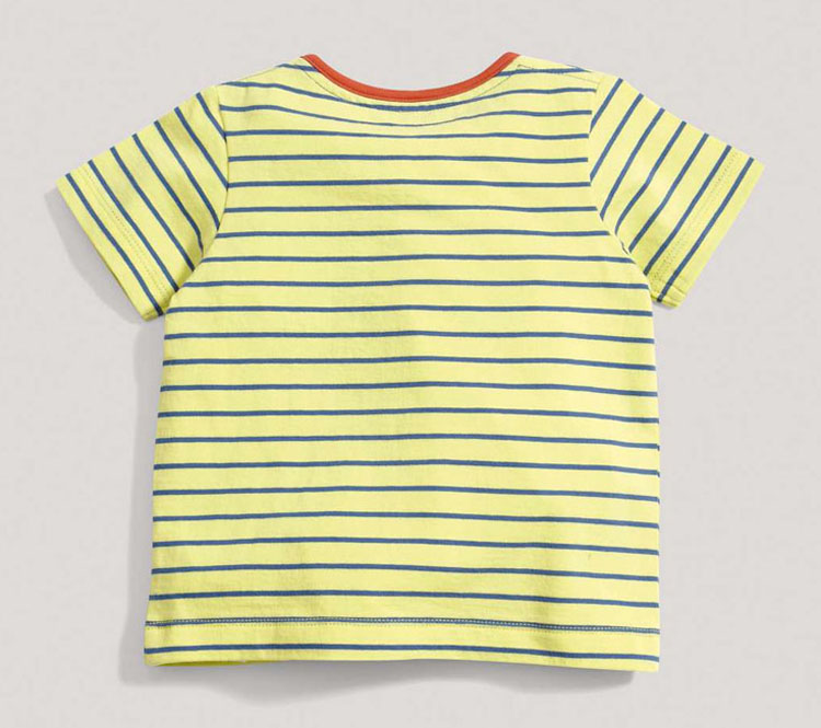 緑色のプリントとフロントラッフルスリーブファッション夏の女の子のtシャツでの赤ちゃんのための胸にハンドメイド花仕入れ・メーカー・工場