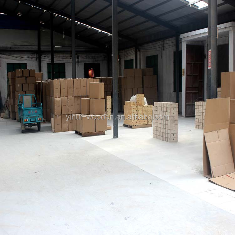 家具在庫壁掛け木製ミラーキャビネットでアイロンボード仕入れ・メーカー・工場