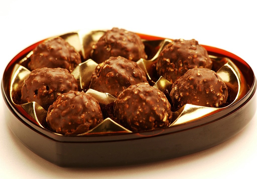 Customized golden nuts chocolate