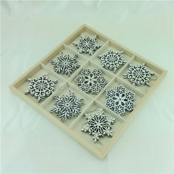 雪の結晶の飾りのクリスマスの装飾のための木製仕入れ・メーカー・工場