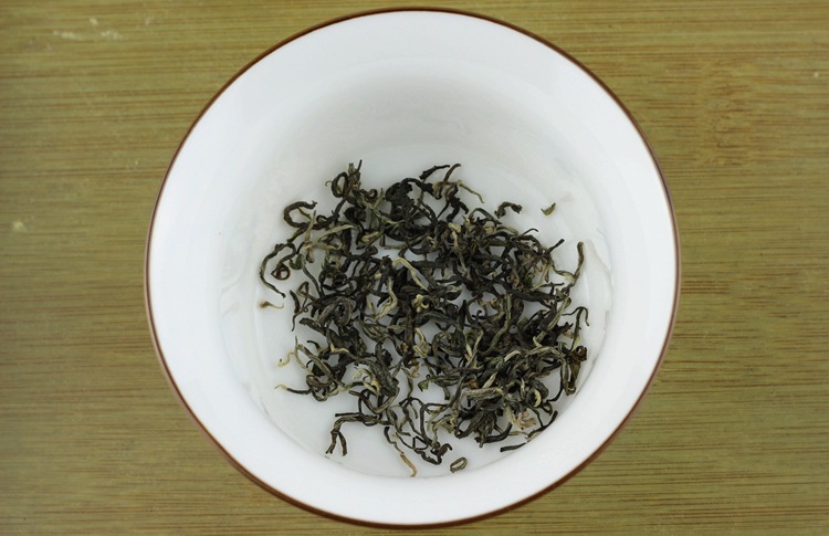 Spring refined flavored famous gunpowder green tea