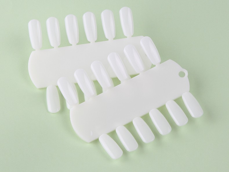 12のヒントプラスチック練習ネイルポリッシュカラーチャート、 ネイルカラー表示卸売 問屋・仕入れ・卸・卸売り