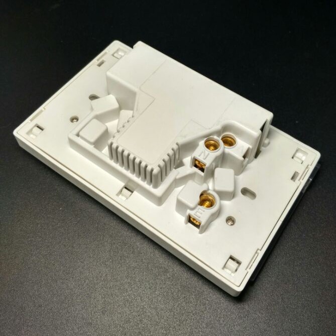 オーストラリアの/ニュージーランドスタンダードダブル3ピンソケットプラグ付きusbのコンセント& amp22.0電話ホルダー仕入れ・メーカー・工場