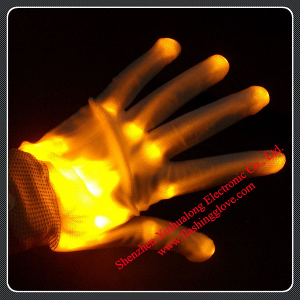 Cake decorating with a strange pair of Led gloves