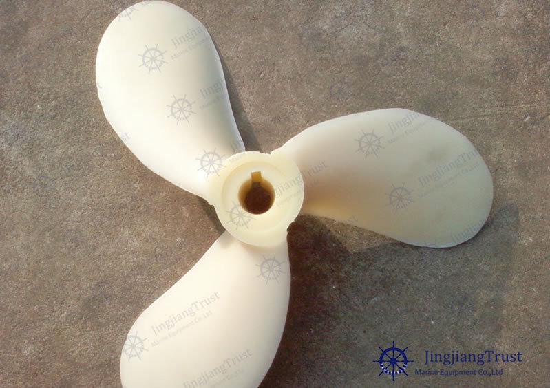 Nylon propeller 6.jpg