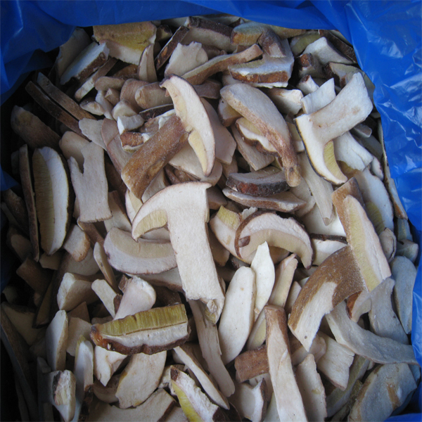 2015 crop frozen boletus edulis mushroom half cut