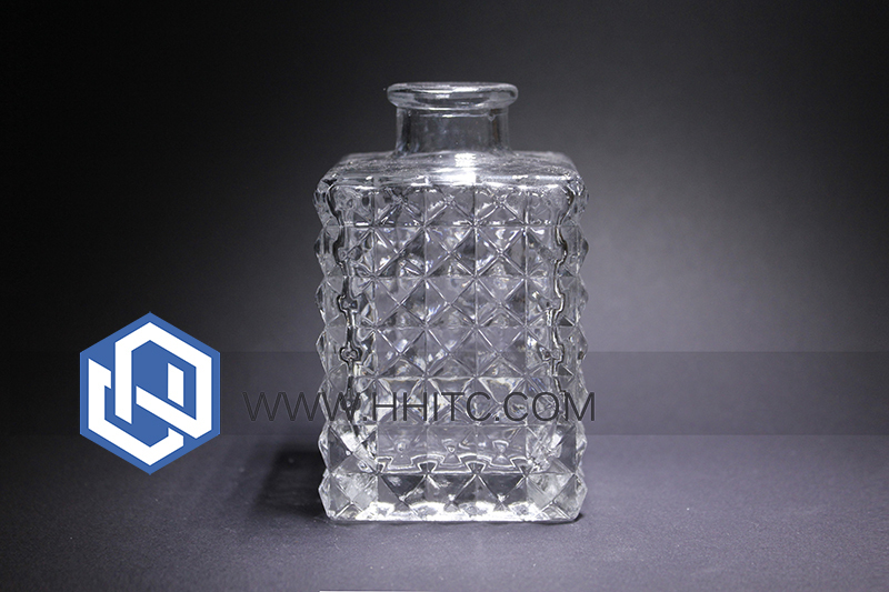 アロマテラピーエアフレッシュナー装飾的な正方形のガラスびんボトルリードディフューザ仕入れ・メーカー・工場
