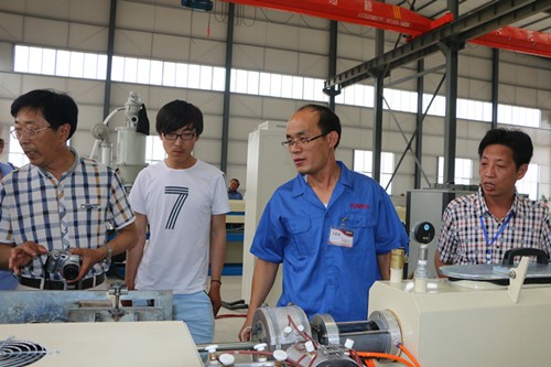 hengxiang2層labyrinthdrip灌漑テープ製造機仕入れ・メーカー・工場