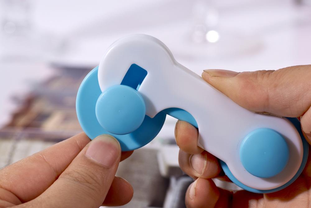 Купить 30pcsbaby безопасности блокировки холодильник замок шкаф ...
