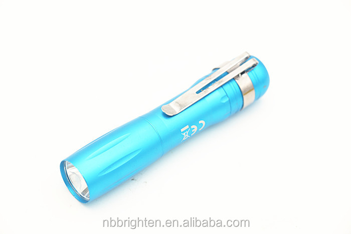 パーソナライズ安い バルク led ミニ懐中電灯aa 、 ポケット小さな マルチ カラー led ミニ懐中電灯トーチ用キッズ 、 ミニ led懐中電灯仕入れ・メーカー・工場