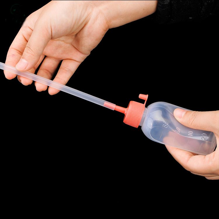 Plastic disposable semen bottle for sow