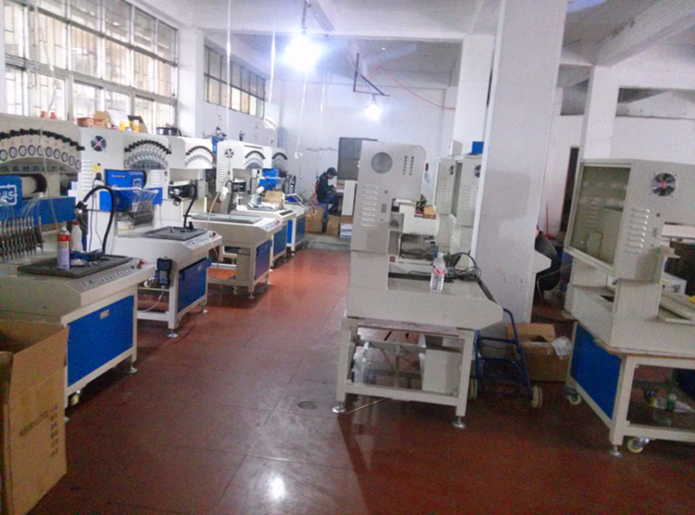 人気の自動zhenyingソフトpvc衣類ラベル製造機/機械仕入れ・メーカー・工場
