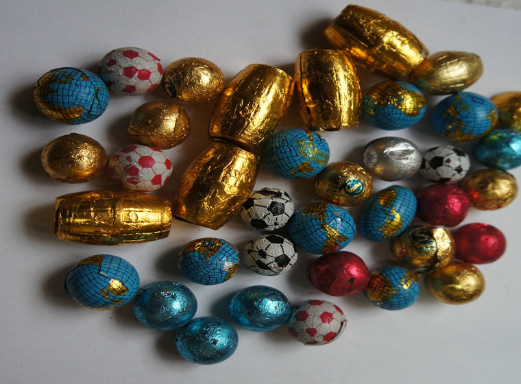 Egg type chocolate wrapping machine