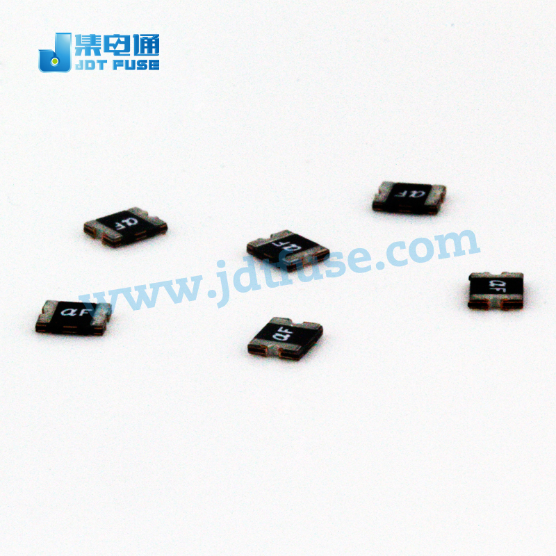 海・土地smd1210-050500ma0.50a1210表面実装ヒューズptcデバイスリセッタ温度ヒューズ仕入れ・メーカー・工場