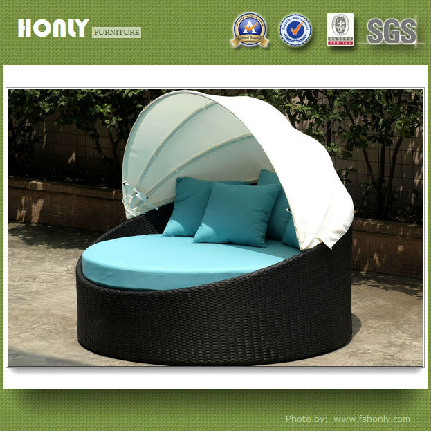 Sun lounger bed with adjustable canopy rattan wicker round sun lounger