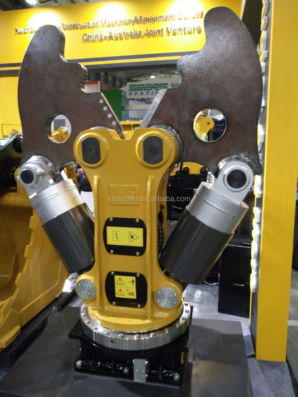 demolition shears for excavators.jpg