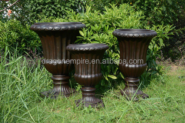 DE-P114 urn planter  (2).jpg
