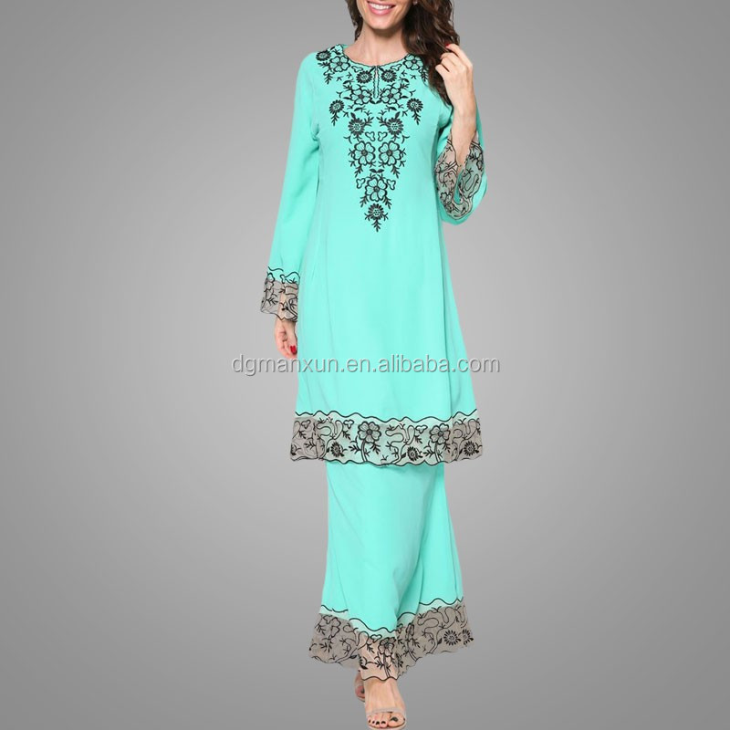 Blue embroldered fashion baju kurung with lace