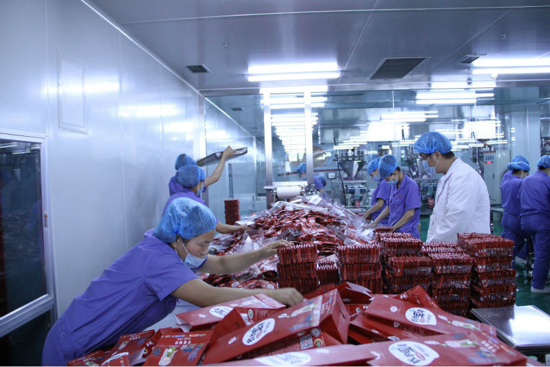 Low pesticide residue dried goji berries