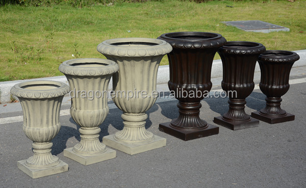 DE-P114 urn planter  (5).jpg