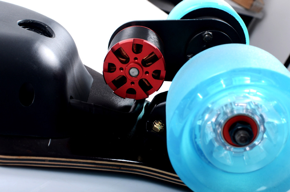 much lighter much thinner but ultra-long battery life Backfire Remote control electric skateboard