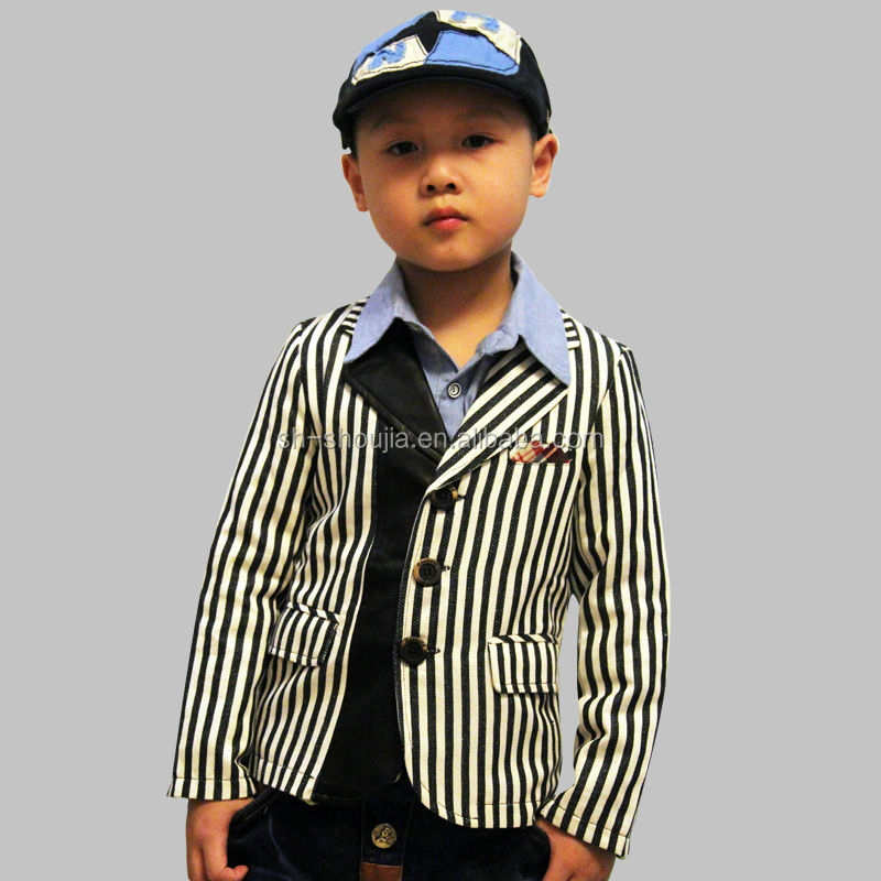 男の子のスーツ合わせたビジネス/ブレザースリムコートフォーマルスーツ安い、 ファッショナブルな2014年ハンサムスーツのデザインの男の子のための問屋・仕入れ・卸・卸売り
