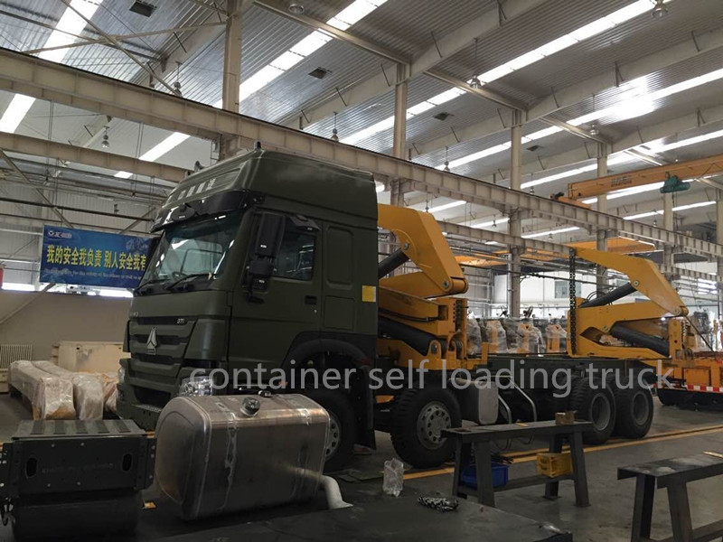 China New 40 ft container self loading container truck