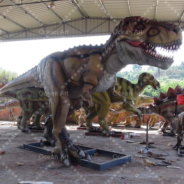 giant animatronic dinosaur