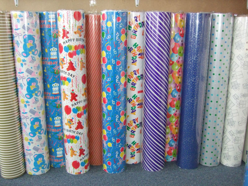 Gift Wrapping Paper Rolls Size 76cm x 100M.jpg