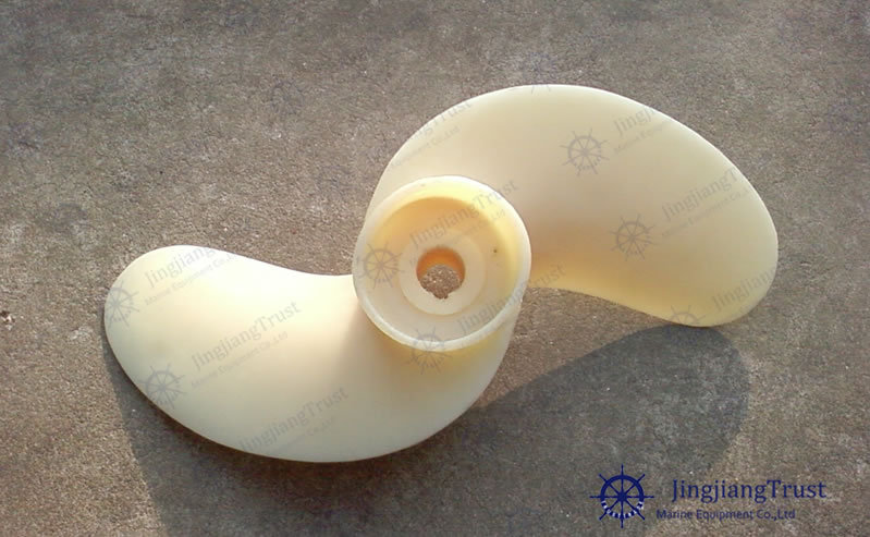 Nylon propeller 8.jpg