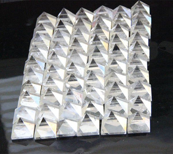 天然水晶ピラミッドプリズムのためのお土産プレゼント仕入れ・メーカー・工場