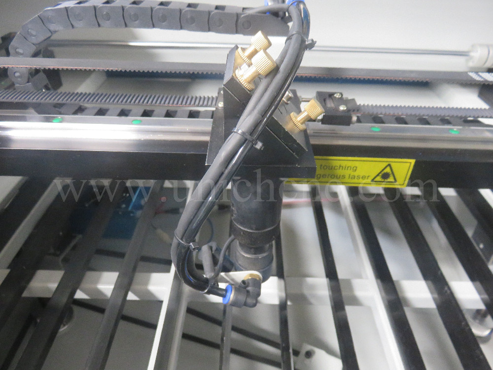 中国製レーザーカット機/アクリルレーザー切断/小さなレーザー切断機仕入れ・メーカー・工場
