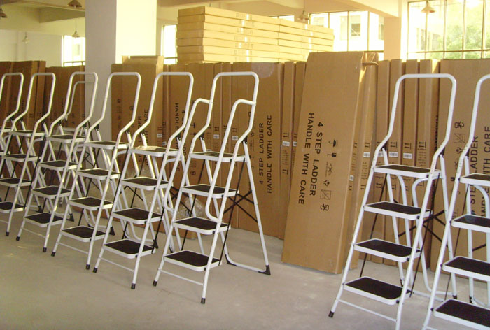 2 step ladder new74.JPG