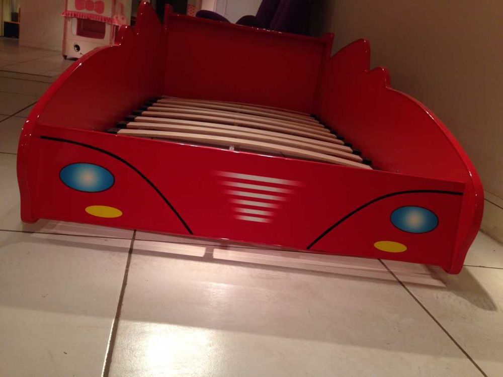 ユニークなデザインの子供の寝室の家具木製ベビー安い赤カーベッド仕入れ・メーカー・工場