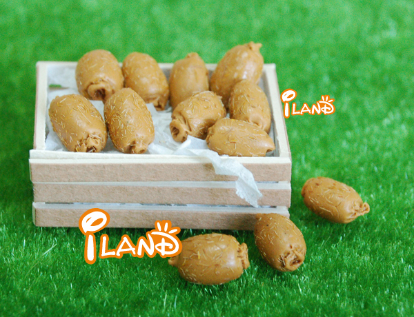 Iland Dollhouse Miniature Fruit Hand 4