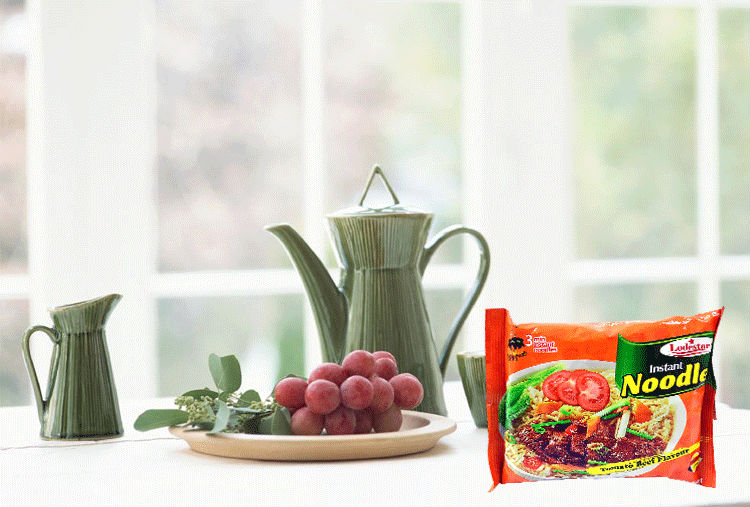 Tomato beef flavor instant noodle from linghang food 65G