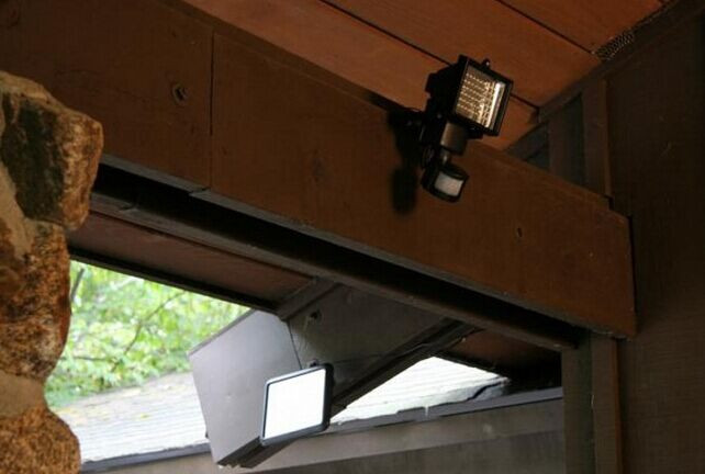 屋外高ルーメンソーラーモーションセンサーライト小さなソーラーセキュリティled pir 60 led屋外の壁ライト仕入れ・メーカー・工場
